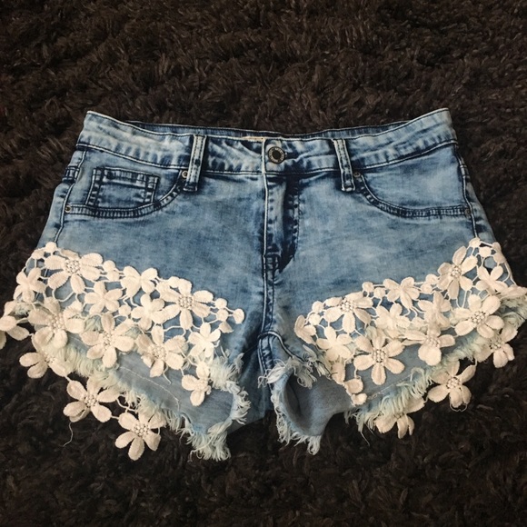 Angel Kiss Pants - Jean shorts | Mid-Raise
